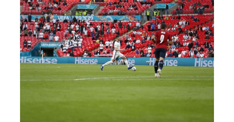 UEFA udeľuje v&yacute;hradn&eacute; pr&aacute;va spoločnosti Hisense ako ofici&aacute;lnemu poskytovateľovi obrazoviek VAR pre UEFA EURO 2024&trade;