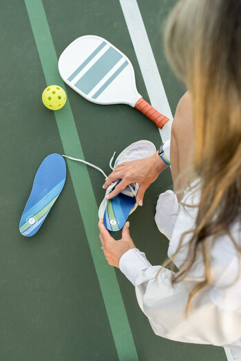The Revitalign® insole was created to improve athletic performance, prevent injuries and extend the playing life of court sports enthusiasts.