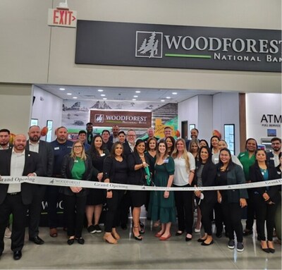 WOODFOREST NATIONAL BANK CONTINUES MOMENTUM WITH NEW IN-STORE H-E-B ...