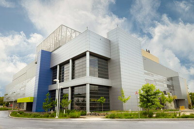 The new state-of-the-art pediatric and adult vaccine manufacturing facility at Sanofi Canada’s Toronto Campus. (CNW Group/Sanofi-Aventis Canada Inc.)