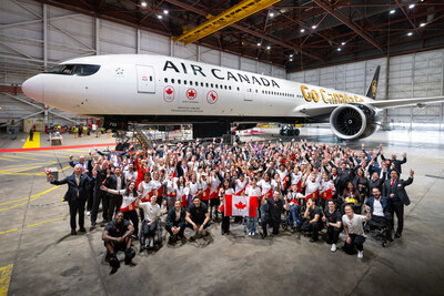 Air Canada has renewed its partnership as the Official Airline of Team Canada until 2030. (CNW Group/Air Canada)