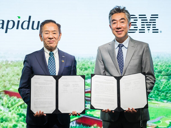 From left to right: Atsuyoshi Koike, President and CEO, Rapidus, and Norishige Morimoto, Vice President of IBM Japan, Chief Technology Officer, IBM Research & Development