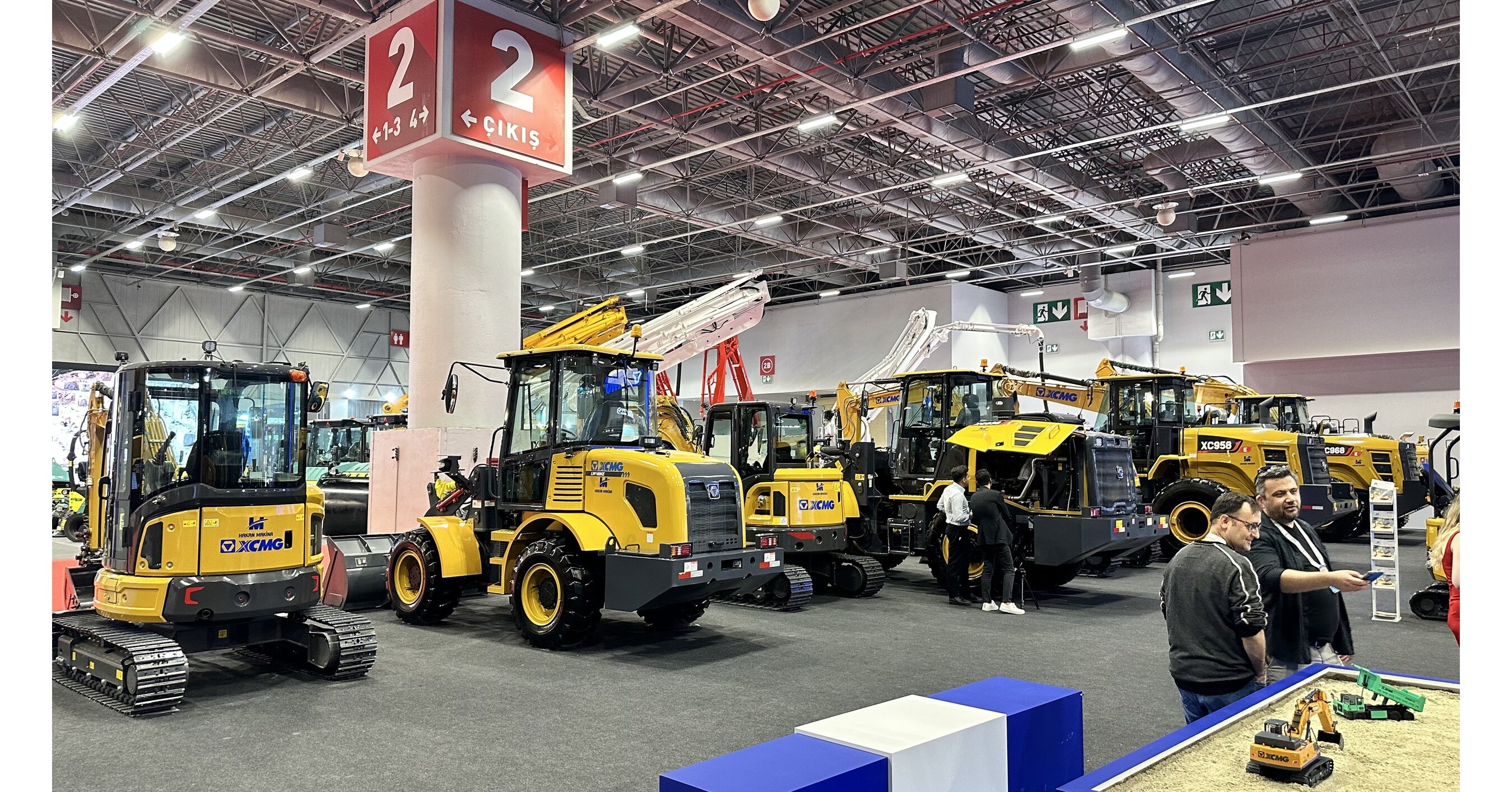 XCMG Unveils 39 Innovative Machinery Models at KOMATEK 2024 in Istanbul