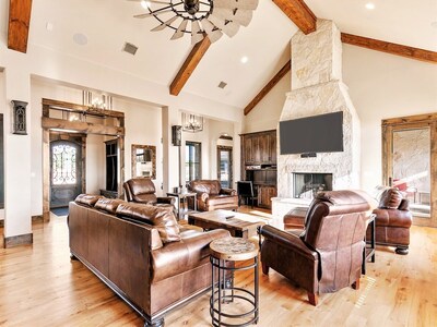 The Residences at Rough Creek Lodge - living area