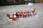 Xinhua Silk Road: Dragon boat race presents Chinese-style "Fast and Furious" in eastern China metropolis