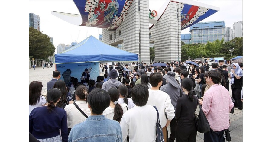 Amidst Global Turmoil, Citizens Unite for Peace