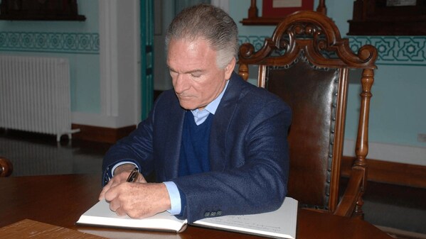 Unable to view the image, Please provide a valid URL.