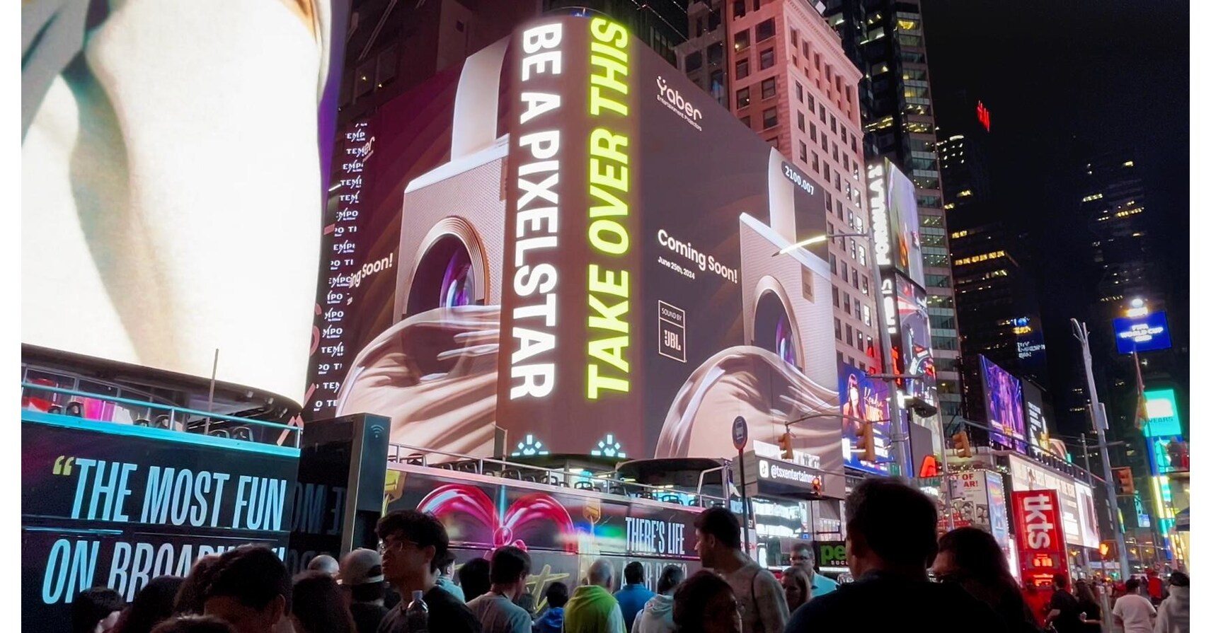 Yaber and JBL Shine in New York’s Times Square: June 25th Launch for Unparalleled Entertainment Projectors