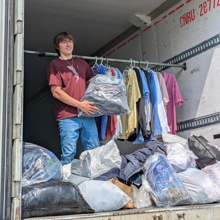 2023 Matthew Gordon Clothing Drive (CNW Group/The Salvation Army Maritime Division)