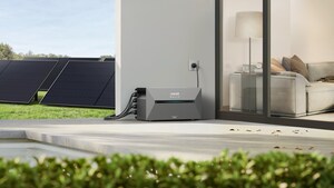 Ancora più intelligente, con maggiore capacità e con microinverter integrati: ecco la nuova serie Anker SOLIX Solarbank 2