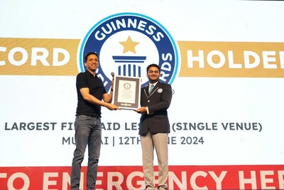 Mr. Rakesh Ranjan, CEO, Food Delivery, Zomato receives Guinness World Records for the largest first aid lesson (single venue)