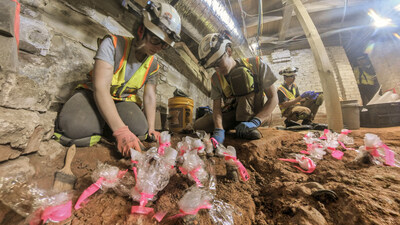 Archaeologists at George Washington’s Mount Vernon unearthed 35 glass bottles from the 18th century in five storage pits in the Mansion cellar of the nation’s first president.