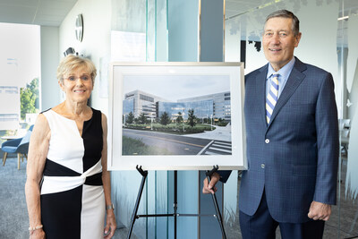 Longtime donors Joe and Linda Chlapaty have donated $25 million to support the recently launched Institute for Mental and Behavioral Health Research at Nationwide Children’s Hospital. The gift will help fund innovative research, endowed faculty to recruit nationally renowned researchers, and construction for new facilities.