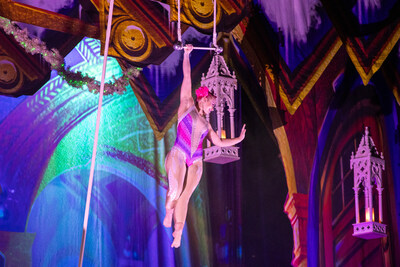 Photo courtesy of Cirque Dreams Holidaze (CNW Group/VStar Entertainment Group)