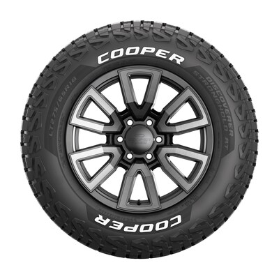Building on the 30+ year history of the Cooper Discoverer family of tires, the Cooper Discoverer Stronghold AT comes with a 60,000 mile / 96,000 km treadwear limited warranty* and a 45-day test drive guarantee. Available in 28 sizes, from 16 to 20 inches rim diameter, the Cooper Discoverer Stronghold AT is compatible with a wide range of popular pick-up trucks and off-road vehicles.