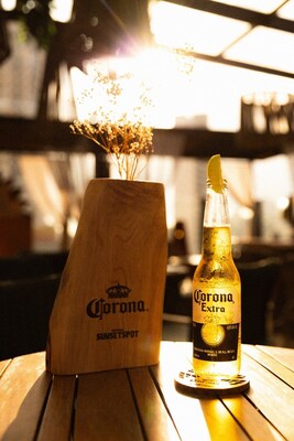 CORONA CANADA SORT SON GUIDE NATIONAL INAUGURAL « SUNSET SPOTS » (Groupe CNW/Labatt Breweries of Canada)