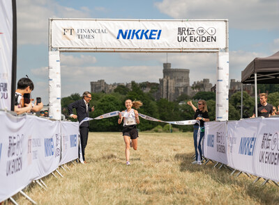 The winning Oxford University team crosses the finish line in Windsor (PRNewsfoto/Financial Times)