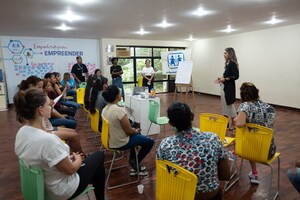 Instituto Lojas Renner amplia capacitação de mulheres refugiadas com novas turmas e possibilidade de contratações