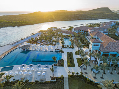 Sandals Royal Curaçao welcomes guests to a culturally loaded vacation in the Dutch Caribbean, where record-breaking tourism arrivals are expected to continue as Delta Air Lines adds new daily service from Atlanta this winter.