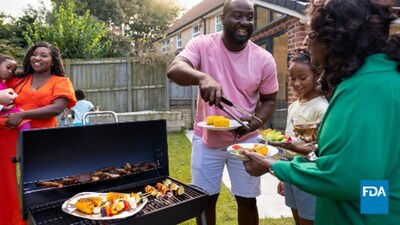 How to handle food safely outdoors.