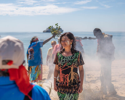 Seabourn President Natalya Leahy took part in a remarkable Wunambal Gaambera welcome and smoking ceremony, “jimɨrri.”