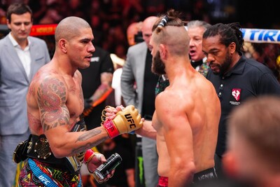 Monster Energy’s Alex Pereira Knocks Out Jiri Prochazka
to Defend UFC Light Heavyweight Championship Title at UFC 303 in Las Vegas, NV