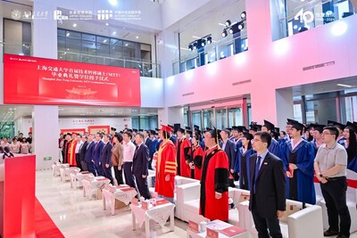 The Technology Transfer Master's MTT project of Shanghai Jiao Tong University celebrated the graduation of its inaugural cohort (PRNewsfoto/Antai College of Economics and Management, Shanghai Jiao Tong University)