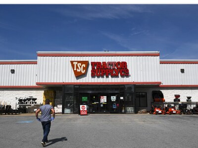 Tennessee-based Tractor Supply says it will cut diversity-focused positions and withdraw its carbon-emissions goals in a response to right-wing pressure. (Katherine Frey/The Washington Post)