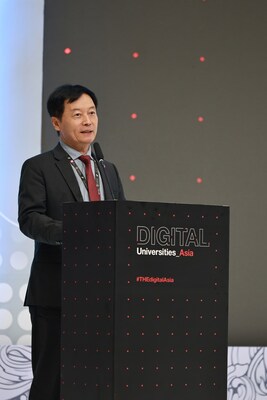 President Qin delivers a keynote address"Reimagining Higher Education in the Age of AI" at Digital Universities Asia 2024 in Bali, Indonesia.