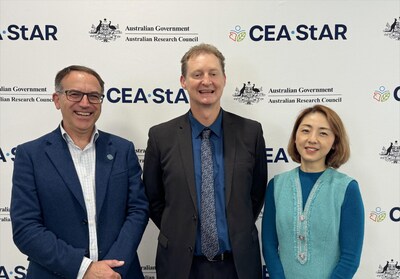 Professor Mark Blaskovich, CEAStAR Centre Director, Professor Darren Trott, CEAStAR Centre Deputy Director, and Dr Bicheng Yang, Director of MGI Australia(from L to R)