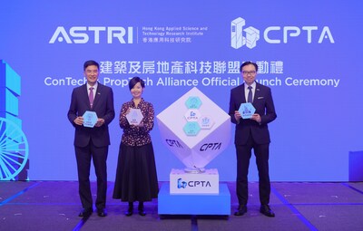 (From left) Dr Denis Yip, Chief Executive Officer of ASTRI, Ms Winnie Ho, Secretary for Housing, HKSAR Government and Ir Sunny Lee, Chairman of ASTRI, officiated the launching ceremony of “ConTech and PropTech Alliance” today (8 July)