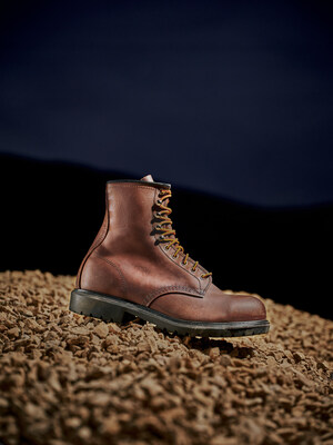Red Wing Shoes® is proud to introduce SuperSole® X, a new modern, lightweight version of the classic SuperSole family.
