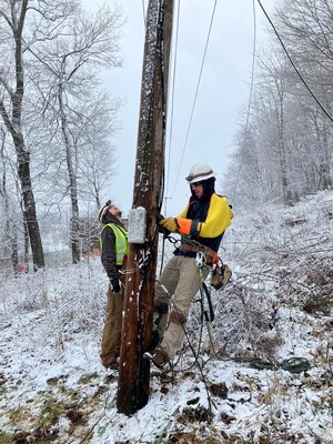 On Jan. 9, several crews and personnel from FirstEnergy’s Illuminating Company, Ohio Edison, Penn Power, Penelec, West Penn Power, Met-Ed, Mon Power, Potomac Edison and JCP&L service areas bore the brunt of Winter Storm Finn, which brought strong winds, heavy rain, ice and snow.