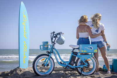 The centerpiece of this collaboration is a beautiful, island-inspired Murf Higgs Step-Thru bike painted in the iconic Kona Blue Wave blue and adorned with colorful Hawaiian flowers, stylish whitewall tires and a lockable storage crate perfect for keeping a case of Kona Big Wave secure while on the go.