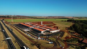 Santa Maria Outlet entrega chaves a lojistas e prevê inauguração antes do Natal