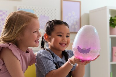 A New Generation of Kids Will Get Their Hands on An All New Hatchimals® (CNW Group/Spin Master Corp.)
