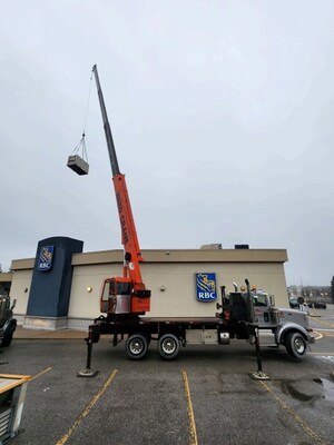 Installation of an energy efficient electric Heat Pump HVAC unit at RBC Morningside and Milner Scarborough branch. (July 2, 2024) (CNW Group/RBC)
