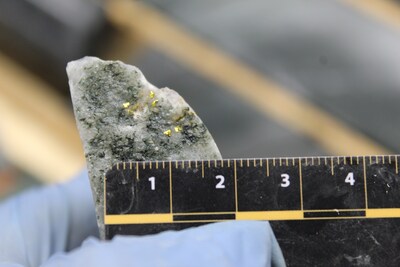Figure 1: Photo of visible gold at 104.5 metres in hole O3MA-24-678 at Malartic H (CNW Group/O3 Mining Inc.)