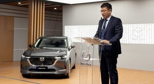 Mazda Indonesia Siap Pukau Pengunjung GIIAS 2024: Luncurkan Edisi Terbaru dari SUV Andalan - Mazda CX-60 Pro dan Hadirkan Booth Aesthetic Sarat Filosofi Jepang