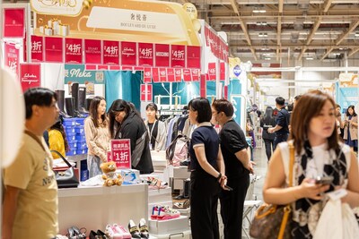 「2024金沙物美嘉年華」於7月18-21日(周四至周日)中午12時至晚上10時於金光會展A及B館舉行,首日為特邀專場,一連四天免費入場。 (PRNewsfoto/金沙中國有限公司)