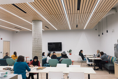 The main floor of the building has several shared spaces for residents to socialize. (CNW Group/Canada Mortgage and Housing Corporation (CMHC))