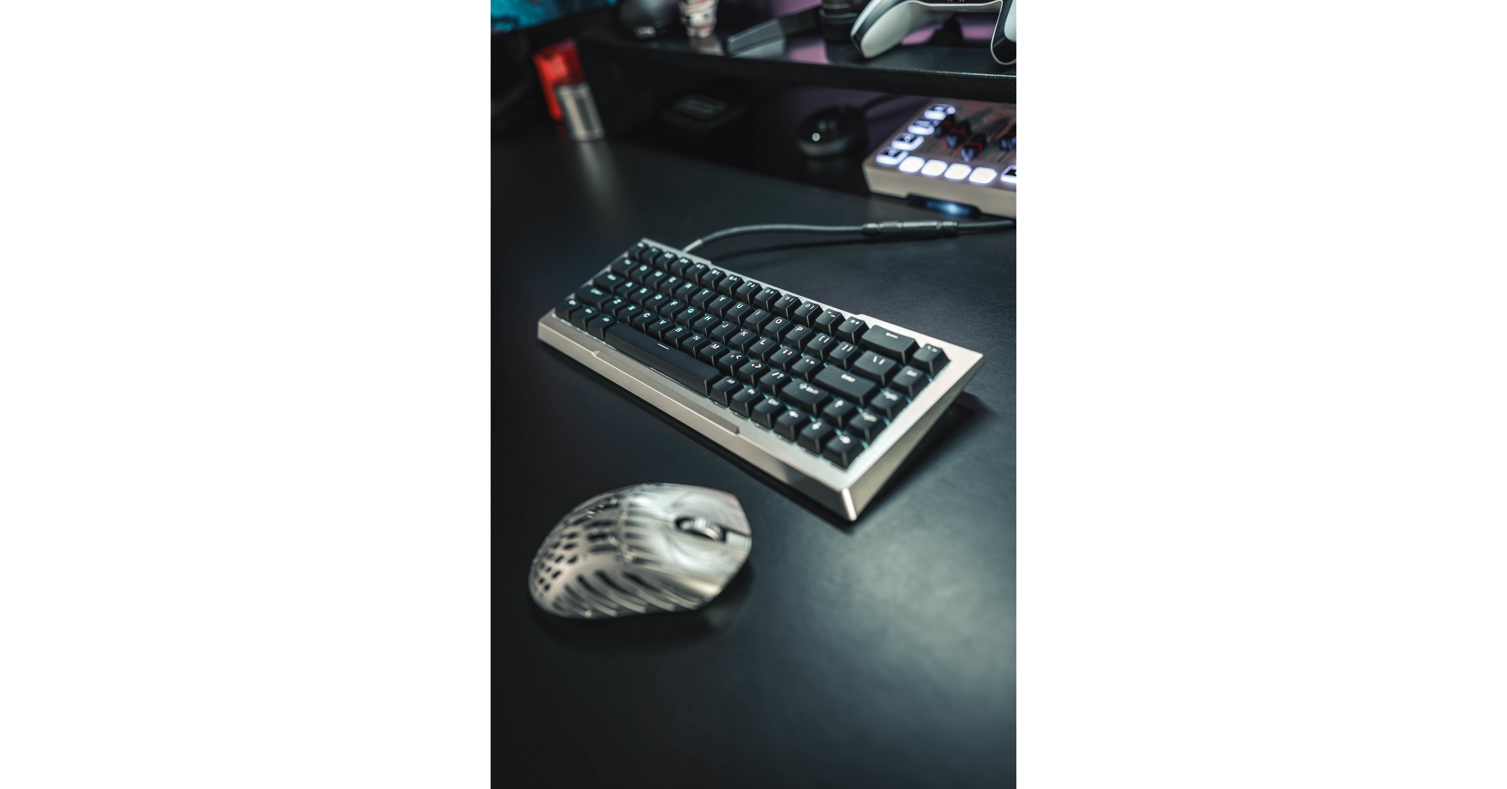 Pwnage Unveils the Exclusive ZenBlade 65: A New Standard in Luxury Gaming