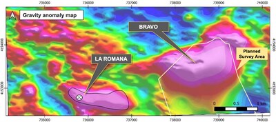 Figura 2 - Objetivo gravimétrico Bravo y nueva zona planificada de prospección, destacando el tamaño y la proximidad a la anomalía gravimétrica de La Romana y el contorno de la mineralización.