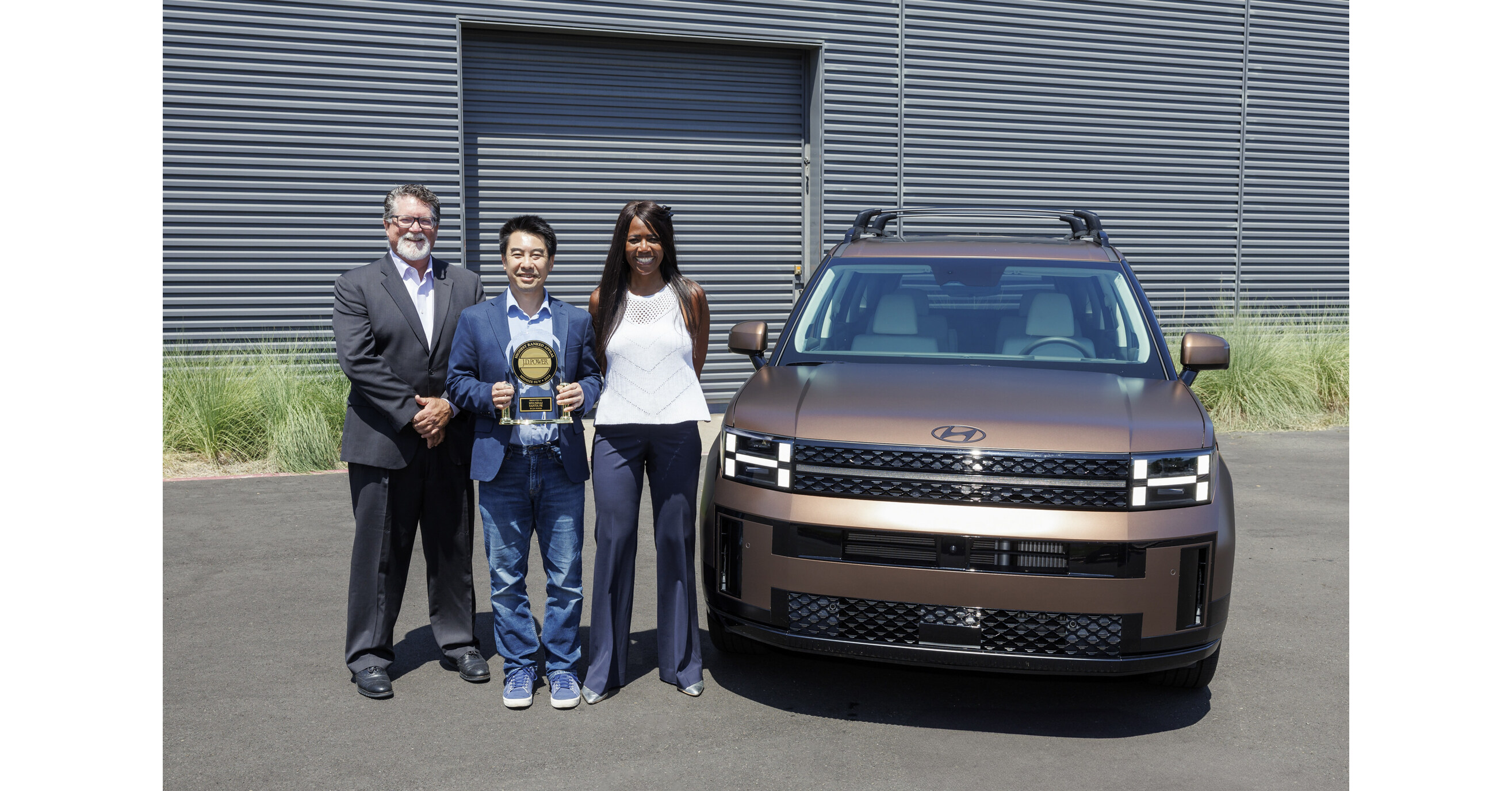 Hyundai Santa Fe Named Top Midsize SUV in J.D. Power 2024 U.S. APEAL Study