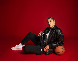 EAU ESSENTIA(MC) ANNONCE UN PARTENARIAT AVEC LA JOUEUSE CANADIENNE DE BASKETBALL PROFESSIONNEL, NATALIE ACHONWA