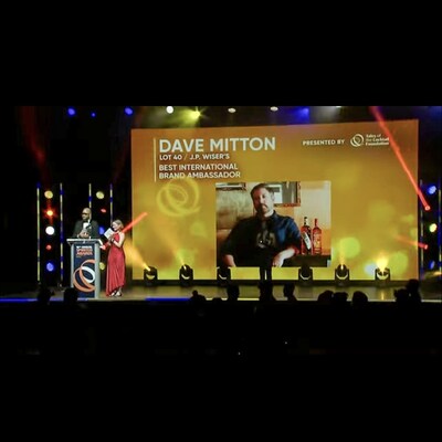 Dave Mitton Awarded Best International Brand Ambassador by Tales of the Cocktail Foundation! (CNW Group/Corby Spirit and Wine Communications)