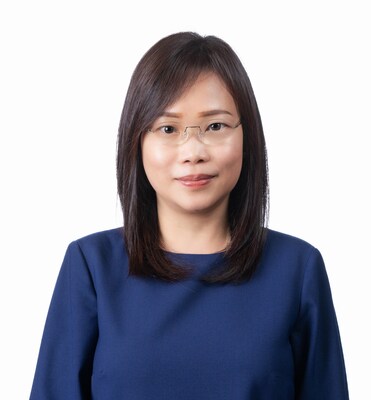 潘鳳瑤（Mimi Poon）现任國際商業機器中國香港有限公司（IBM）總經理，掌管IBM在香港和澳門地區的業務及策略性發展。 她領導IBM香港協助客戶進行數碼轉型，致力以IBM混合雲和人工智能平台及方案，助客戶把握香港和大灣區的增長機遇。除IBM現職外，她還是香港中文大學系統工程與工程管理學諮詢委員會委員、政府資訊科技總監辦公室「學校IT創新實驗室」計劃諮詢委員會成員、香港貿易發展局資訊及通訊科技服務諮詢委員會委員，以及香港電腦學會理事會成員兼高級技能專業發展總監。