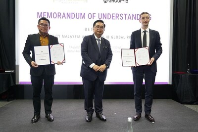 Exchange of the Memorandum of Understanding between CyberSecurity Malaysia and Group-IB. From left: Roshdi Bin Hj Ahmad, Chief Operating Officer, CyberSecurity Malaysia; Yang Berbahagia Tuan Fabian Bigar, Secretary General, Ministry of Digital; Dmitry Volkov, Chief Executive Officer of Group-IB. Image: CyberSecurity Malaysia.