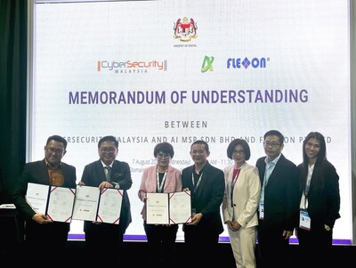 The MoU signing ceremony took place at Cyber DSA 2024 in Kuala Lumpur today, endorsed by Mr Roshdi Ahmad, COO of CyberSecurity Malaysia (far left), Ms Camellia Chan CEO of Flexxon (third from left), and Kevin Lim Technical Director of AI MSP (center). YBrs. Tuan Fabian Bigar (second from left), Secretary General, Ministry of Digital, also stood as witness to the ceremony.
(Photo credit: Flexxon)