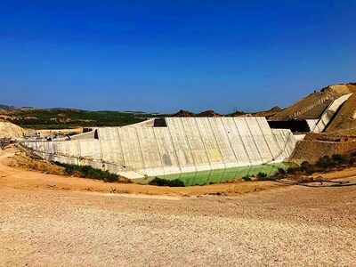 POWERCHINA alivia las duras condiciones climáticas del verano con proyectos de construcción globales. (PRNewsfoto/POWERCHINA)